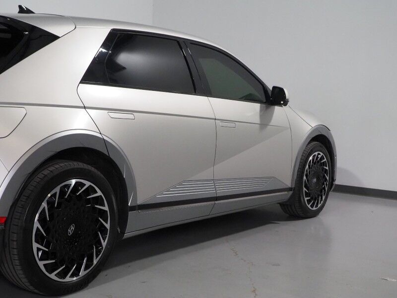 2024 Hyundai IONIQ 5 Limited AWD *HEADS-UP DISPLAY, PANORAMA GLASS ROOF, NAVIGATION, ADAPTIVE CRUISE, 360 VIEW CAMERAS, SMART PARKING, CLIMATE SEATS, HEATED STEERING, WIRELESS CHARGING, BOSE AUDIO, APPLE CARPLAY Round Rock TX