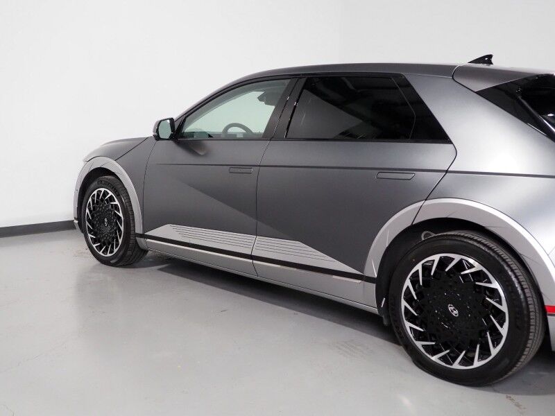 2024 Hyundai IONIQ 5 Limited AWD *HEADS-UP DISPLAY, PANORAMA GLASS ROOF, NAVIGATION, ADAPTIVE CRUISE, 360 VIEW CAMERAS, SMART PARKING, CLIMATE SEATS, HEATED STEERING, WIRELESS CHARGING, BOSE AUDIO, APPLE CARPLAY Round Rock TX