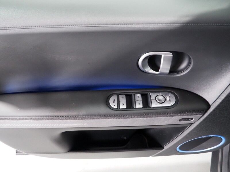 2024 Hyundai IONIQ 5 Limited AWD *HEADS-UP DISPLAY, PANORAMA GLASS ROOF, NAVIGATION, ADAPTIVE CRUISE, 360 VIEW CAMERAS, SMART PARKING, CLIMATE SEATS, HEATED STEERING, WIRELESS CHARGING, BOSE AUDIO, APPLE CARPLAY Round Rock TX