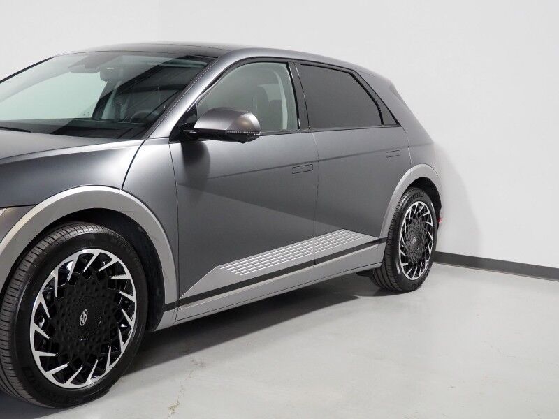 2024 Hyundai IONIQ 5 Limited AWD *HEADS-UP DISPLAY, PANORAMA GLASS ROOF, NAVIGATION, ADAPTIVE CRUISE, 360 VIEW CAMERAS, SMART PARKING, CLIMATE SEATS, HEATED STEERING, WIRELESS CHARGING, BOSE AUDIO, APPLE CARPLAY Round Rock TX