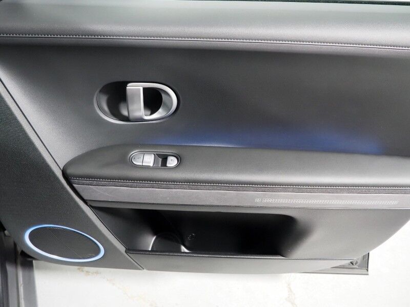 2024 Hyundai IONIQ 5 Limited AWD *HEADS-UP DISPLAY, PANORAMA GLASS ROOF, NAVIGATION, ADAPTIVE CRUISE, 360 VIEW CAMERAS, SMART PARKING, CLIMATE SEATS, HEATED STEERING, WIRELESS CHARGING, BOSE AUDIO, APPLE CARPLAY Round Rock TX