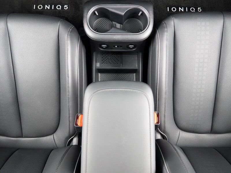 2024 Hyundai IONIQ 5 Limited *HEADS-UP DISPLAY, PANORAMA GLASS ROOF, NAVIGATION, ADAPTIVE CRUISE, 360 VIEW CAMERAS, SMART PARKING, CLIMATE SEATS, HEATED STEERING, WIRELESS CHARGING, BOSE AUDIO, ANDROID & APPLE Round Rock TX