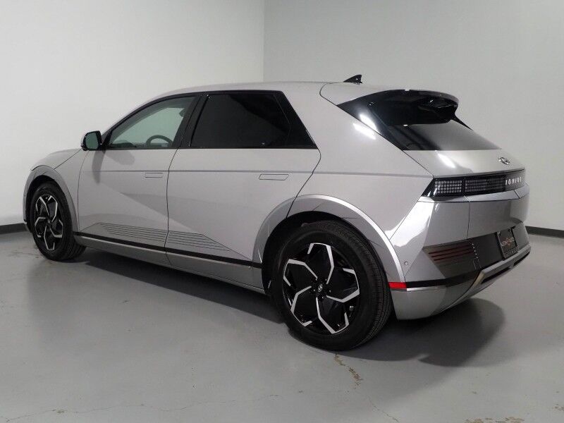 2024 Hyundai IONIQ 5 Limited *HEADS-UP DISPLAY, PANORAMA GLASS ROOF, NAVIGATION, ADAPTIVE CRUISE, 360 VIEW CAMERAS, SMART PARKING, CLIMATE SEATS, HEATED STEERING, WIRELESS CHARGING, BOSE AUDIO, ANDROID & APPLE Round Rock TX