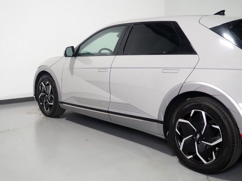 2024 Hyundai IONIQ 5 Limited *HEADS-UP DISPLAY, PANORAMA GLASS ROOF, NAVIGATION, ADAPTIVE CRUISE, 360 VIEW CAMERAS, SMART PARKING, CLIMATE SEATS, HEATED STEERING, WIRELESS CHARGING, BOSE AUDIO, ANDROID & APPLE Round Rock TX