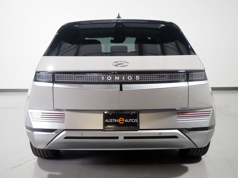2024 Hyundai IONIQ 5 Limited *HEADS-UP DISPLAY, PANORAMA GLASS ROOF, NAVIGATION, ADAPTIVE CRUISE, 360 VIEW CAMERAS, SMART PARKING, CLIMATE SEATS, HEATED STEERING, WIRELESS CHARGING, BOSE AUDIO, ANDROID & APPLE Round Rock TX