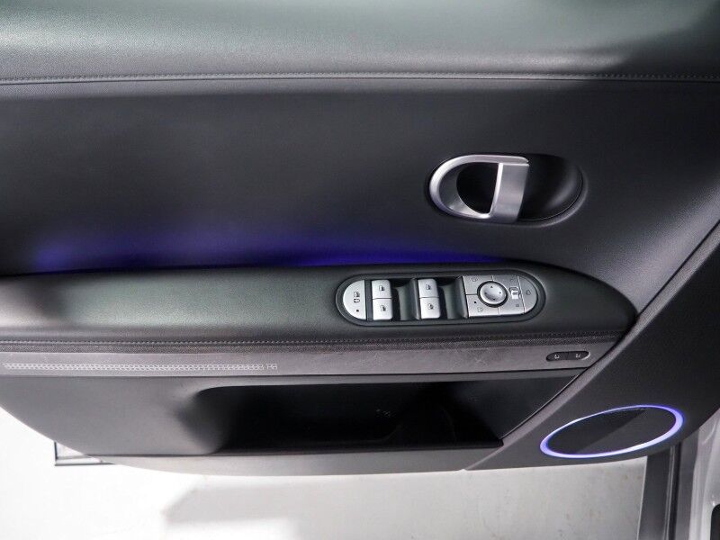 2024 Hyundai IONIQ 5 Limited *HEADS-UP DISPLAY, PANORAMA GLASS ROOF, NAVIGATION, ADAPTIVE CRUISE, 360 VIEW CAMERAS, SMART PARKING, CLIMATE SEATS, HEATED STEERING, WIRELESS CHARGING, BOSE AUDIO, ANDROID & APPLE Round Rock TX