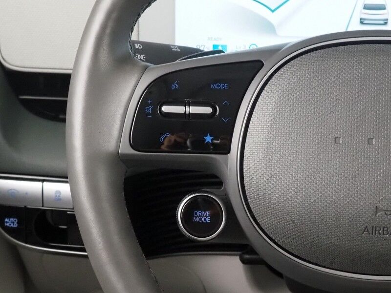 2024 Hyundai IONIQ 5 Limited *HEADS-UP DISPLAY, PANORAMA GLASS ROOF, NAVIGATION, ADAPTIVE CRUISE, 360 VIEW CAMERAS, SMART PARKING, CLIMATE SEATS, HEATED STEERING, WIRELESS CHARGING, BOSE AUDIO, ANDROID & APPLE Round Rock TX