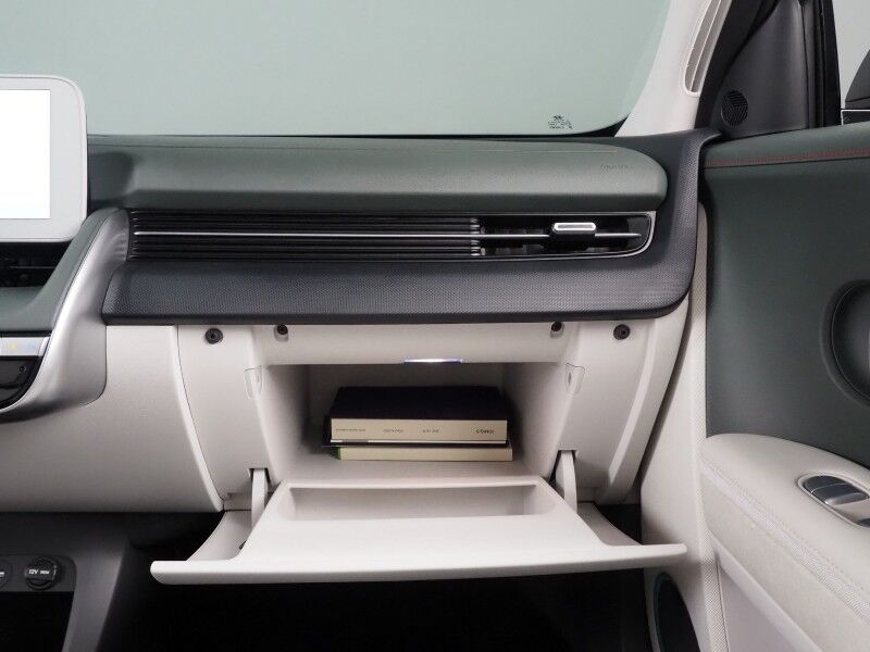 2024 Hyundai IONIQ 5 Limited *HEADS-UP DISPLAY, PANORAMA GLASS ROOF, NAVIGATION, ADAPTIVE CRUISE, 360 VIEW CAMERAS, SMART PARKING, CLIMATE SEATS, HEATED STEERING, WIRELESS CHARGING, BOSE AUDIO, ANDROID & APPLE Round Rock TX