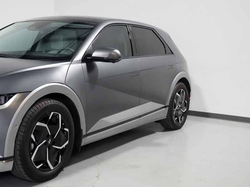 2024 Hyundai IONIQ 5 Limited *HEADS-UP DISPLAY, PANORAMA GLASS ROOF, NAVIGATION, ADAPTIVE CRUISE, 360 VIEW CAMERAS, SMART PARKING, CLIMATE SEATS, HEATED STEERING, WIRELESS CHARGING, BOSE AUDIO, ANDROID & APPLE Round Rock TX