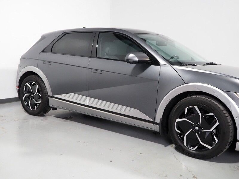 2024 Hyundai IONIQ 5 Limited *HEADS-UP DISPLAY, PANORAMA GLASS ROOF, NAVIGATION, ADAPTIVE CRUISE, 360 VIEW CAMERAS, SMART PARKING, CLIMATE SEATS, HEATED STEERING, WIRELESS CHARGING, BOSE AUDIO, ANDROID & APPLE Round Rock TX