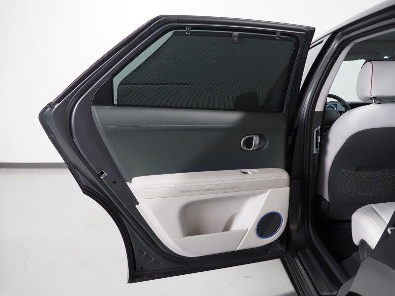 2024 Hyundai IONIQ 5 Limited *HEADS-UP DISPLAY, PANORAMA GLASS ROOF, NAVIGATION, ADAPTIVE CRUISE, 360 VIEW CAMERAS, SMART PARKING, CLIMATE SEATS, HEATED STEERING, WIRELESS CHARGING, BOSE AUDIO, ANDROID & APPLE Round Rock TX