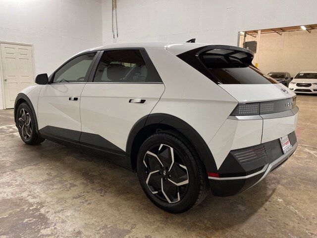 2024 Hyundai IONIQ 5 SE