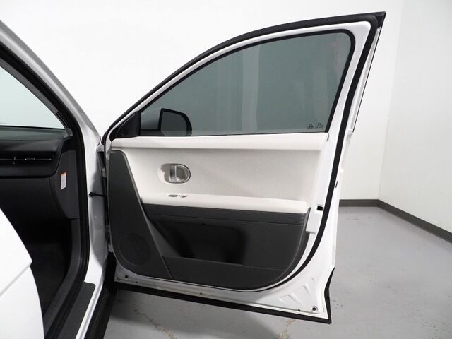 2024 Hyundai IONIQ 5 SEL AWD *NAVIGATION, SAFETY ALERTS, ADAPTIVE CRUISE, BACKUP-CAMERA, COLOR TOUCH SCREEN, HEATED SEATS/STEERING, POWER TAILGATE, WIRELESS CHARGING, APPLE CARPLAY Round Rock TX