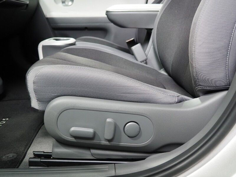 2024 Hyundai IONIQ 5 SEL AWD *NAVIGATION, SAFETY ALERTS, ADAPTIVE CRUISE, BACKUP-CAMERA, HEATED SEATS/STEERING, POWER TAILGATE, WIRELESS CHARGING, ANDROID & APPLE Round Rock TX