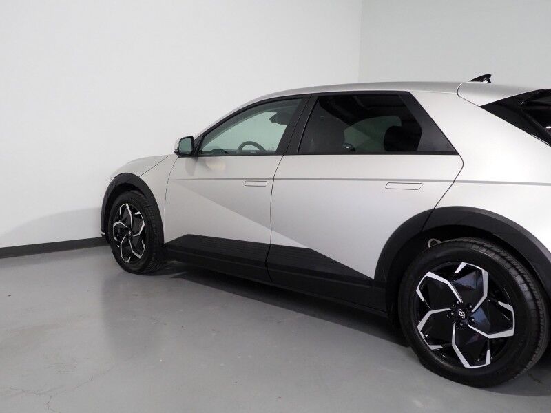 2024 Hyundai IONIQ 5 SEL AWD *NAVIGATION, SAFETY ALERTS, ADAPTIVE CRUISE, BACKUP-CAMERA, HEATED SEATS/STEERING, POWER TAILGATE, WIRELESS CHARGING, ANDROID & APPLE Round Rock TX