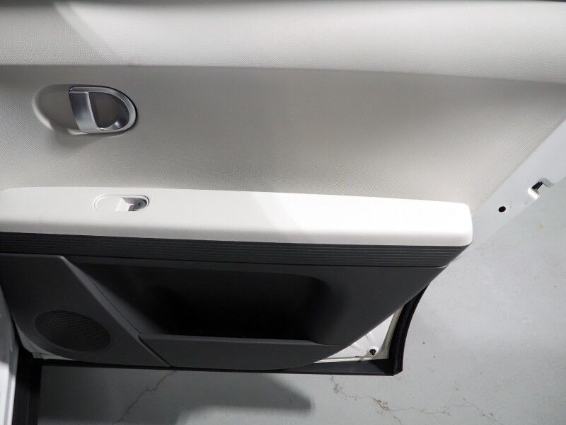 2024 Hyundai IONIQ 5 SEL *NAVIGATION, SAFETY ALERTS, ADAPTIVE CRUISE, BACKUP-CAMERA, DIGITAL COCKPIT, HEATED SEATS/STEERING, POWER TAILGATE, WIRELESS CHARGING, ANDROID & APPLE Round Rock TX