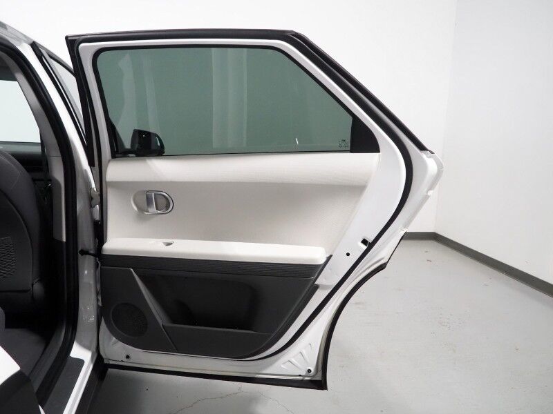 2024 Hyundai IONIQ 5 SEL *NAVIGATION, SAFETY ALERTS, ADAPTIVE CRUISE, BACKUP-CAMERA, DIGITAL COCKPIT, HEATED SEATS/STEERING, POWER TAILGATE, WIRELESS CHARGING, ANDROID & APPLE Round Rock TX