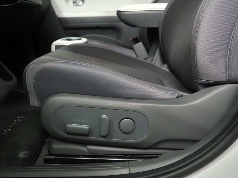 2024 Hyundai IONIQ 5 SEL *NAVIGATION, SAFETY ALERTS, ADAPTIVE CRUISE, BACKUP-CAMERA, HEATED SEATS/STEERING, POWER TAILGATE, WIRELESS CHARGING, ANDROID & APPLE Round Rock TX