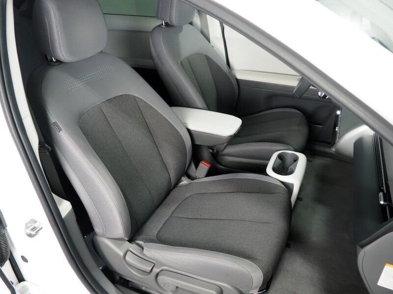 2024 Hyundai IONIQ 5 SEL *NAVIGATION, SAFETY ALERTS, ADAPTIVE CRUISE, BACKUP-CAMERA, HEATED SEATS/STEERING, POWER TAILGATE, WIRELESS CHARGING, ANDROID & APPLE Round Rock TX