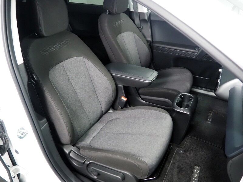 2024 Hyundai IONIQ 5 SEL *NAVIGATION, SAFETY ALERTS, ADAPTIVE CRUISE, BACKUP-CAMERA, HEATED SEATS/STEERING, POWER TAILGATE, WIRELESS CHARGING, ANDROID & APPLE