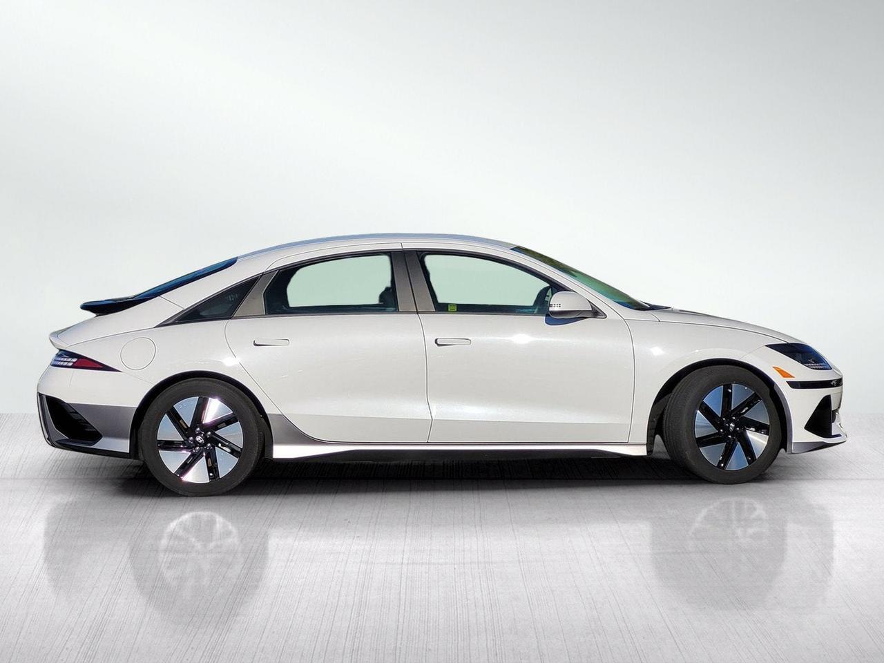 2024 Hyundai IONIQ 6 SE