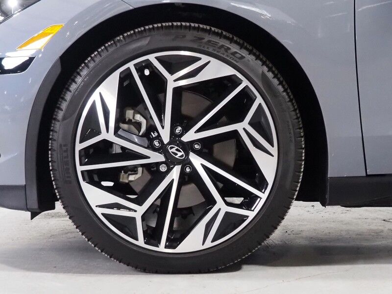 2024 Hyundai IONIQ 6 SEL *NAVIGATION, ADAPTIVE CRUISE, SAFETY ALERTS, BACKUP-CAMERA, DIGITAL COCKPIT, HEATED SEATS, 20 INCH WHEELS, WIRELESS CHARGING, ANDROID & APPLE Round Rock TX