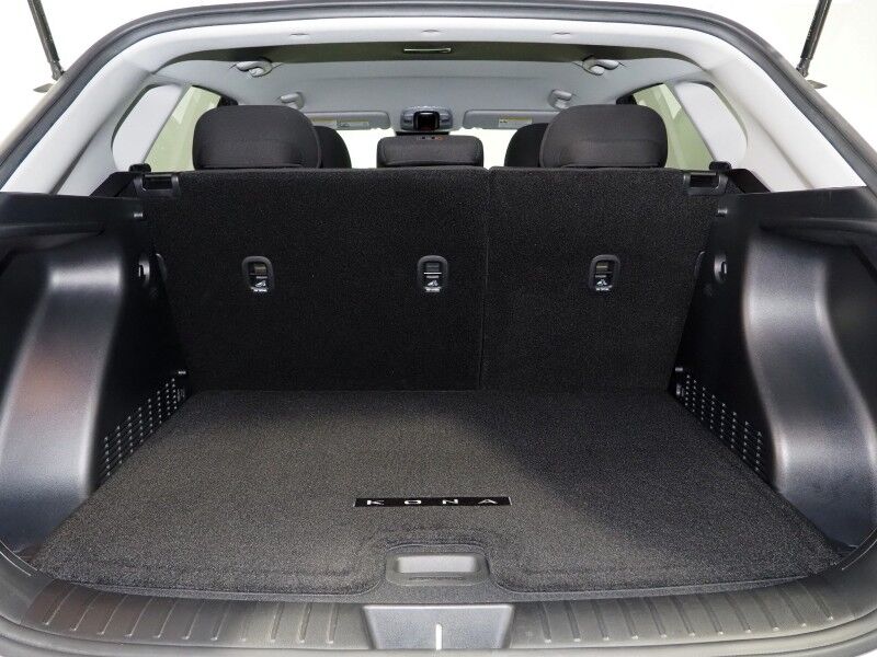 2024 Hyundai Kona Electric SEL *NAVIGATION, ADAPTIVE CRUISE, SAFETY ALERTS, BACKUP-CAMERA, COLOR TOUCHSCREEN, HEATED SEATS, KEYLESS ENTRY, ALLOY WHEELS, BLUETOOTH, ANDROID & APPLE Round Rock TX