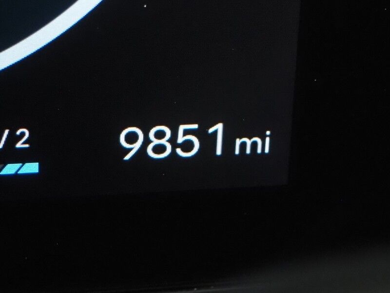 2024 Hyundai Kona Electric SEL *NAVIGATION, ADAPTIVE CRUISE, SAFETY ALERTS, BACKUP-CAMERA, COLOR TOUCHSCREEN, HEATED SEATS, KEYLESS ENTRY, ALLOY WHEELS, BLUETOOTH, ANDROID & APPLE Round Rock TX