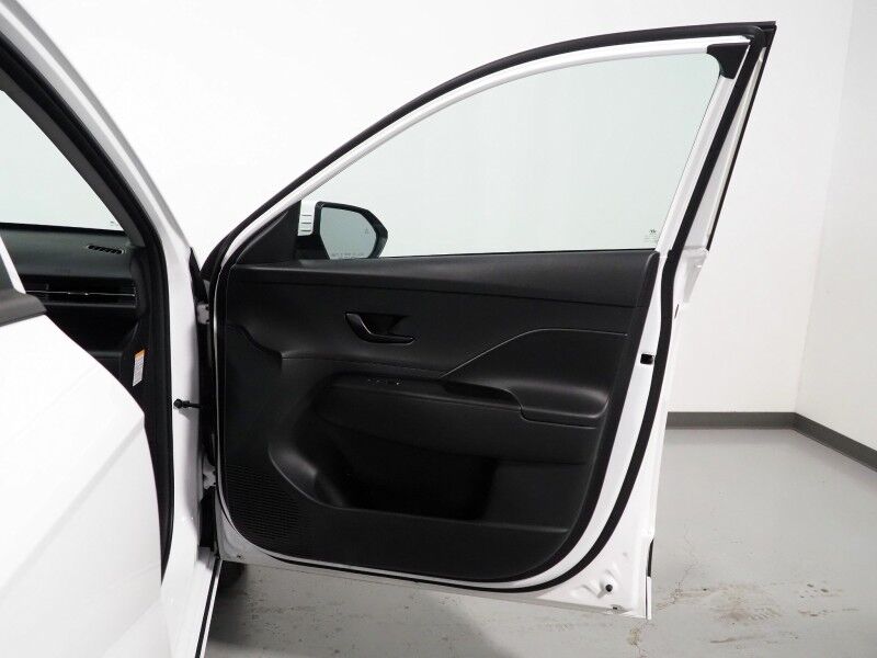 2024 Hyundai Kona Electric SEL *NAVIGATION, ADAPTIVE CRUISE, SAFETY ALERTS, BACKUP-CAMERA, COLOR TOUCHSCREEN, HEATED SEATS, KEYLESS ENTRY, ALLOY WHEELS, BLUETOOTH, ANDROID & APPLE Round Rock TX