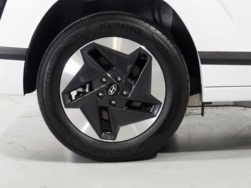 2024 Hyundai Kona Electric SEL *NAVIGATION, ADAPTIVE CRUISE, SAFETY ALERTS, BACKUP-CAMERA, COLOR TOUCHSCREEN, HEATED SEATS, KEYLESS ENTRY, ALLOY WHEELS, BLUETOOTH, ANDROID & APPLE Round Rock TX