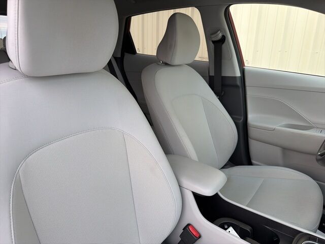 2024 Hyundai Kona SEL Watertown SD