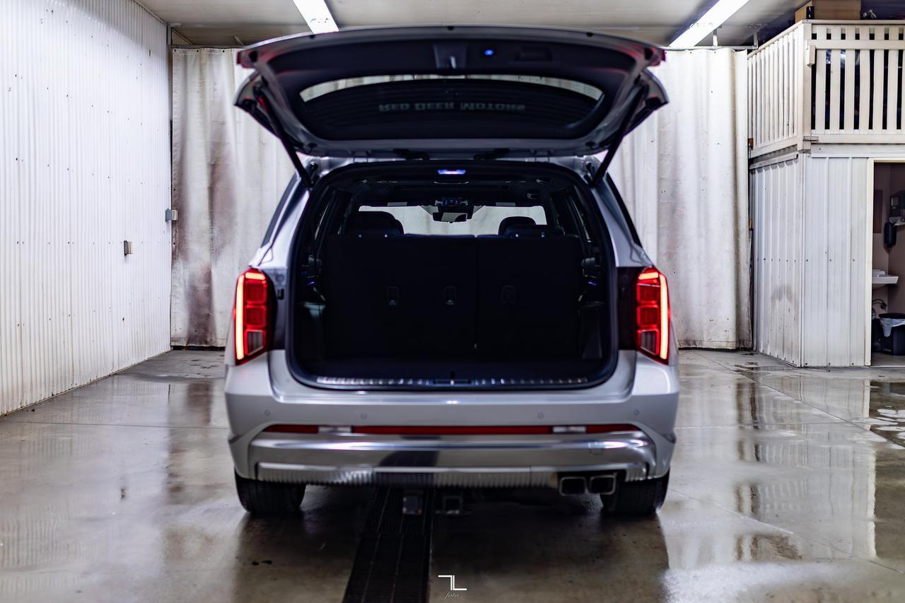 2024 Hyundai Palisade AWD Ultimate Calligraphy Leather Roof Nav BCam Red Deer AB