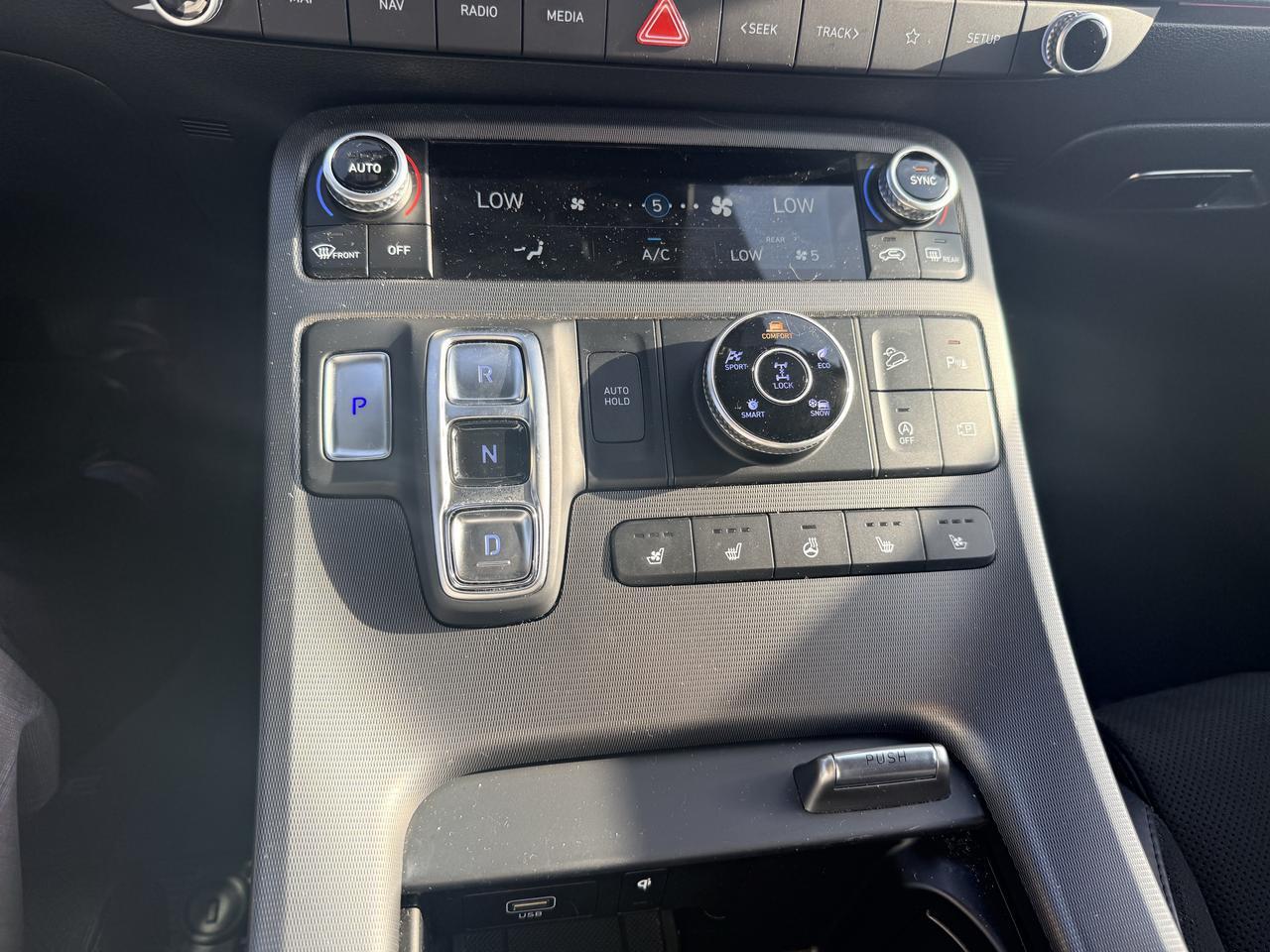 2024 Hyundai Palisade Calligraphy Night Edition Castroville TX