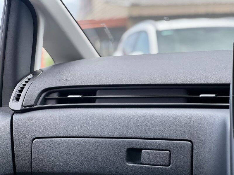 2024 Hyundai STARIA GL 11 Seater (2.2L Diesel) Vaitele