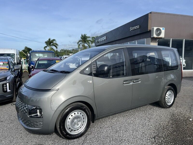 2024 Hyundai STARIA GL 11 Seater