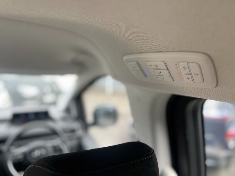 2024 Hyundai STARIA GL 11 Seater (2.2L Diesel) Vaitele