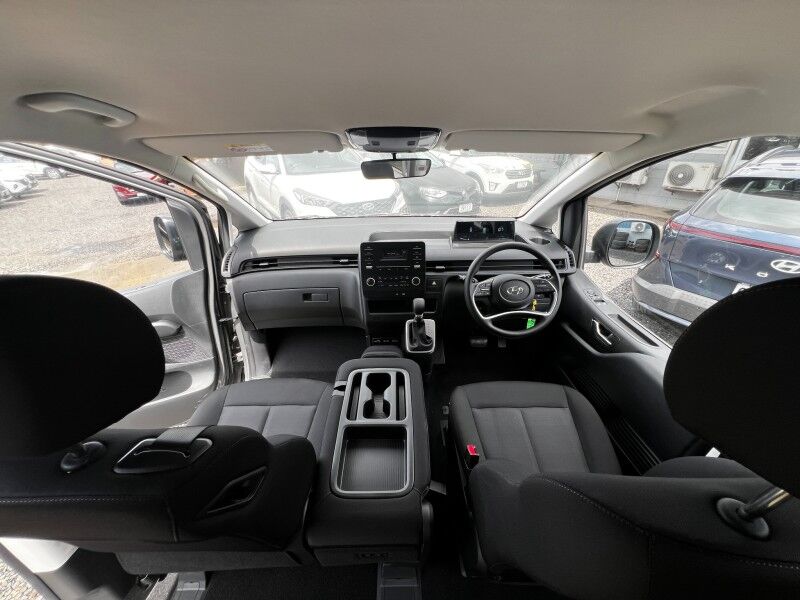 2024 Hyundai STARIA GL 11 Seater (2.2L Diesel) Vaitele