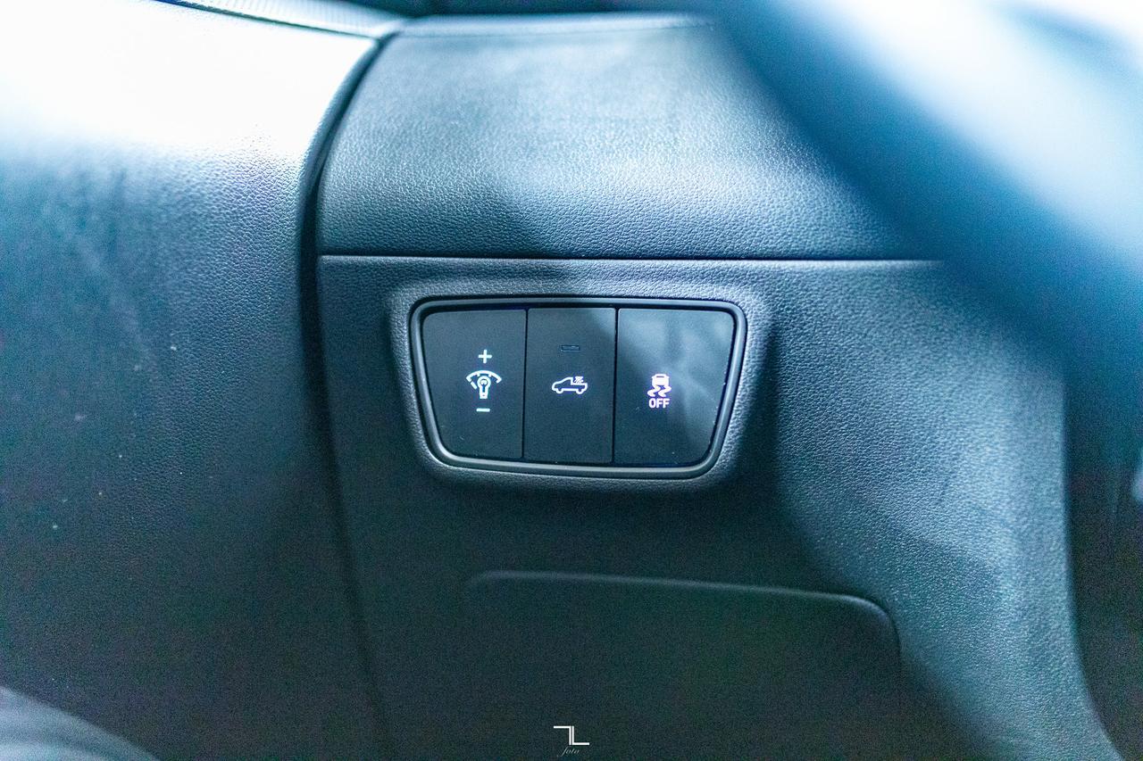 2024 Hyundai Santa Cruz AWD Preferred Nav BCam Red Deer AB