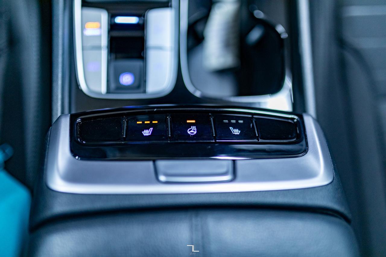 2024 Hyundai Santa Cruz AWD Preferred Nav BCam Red Deer AB