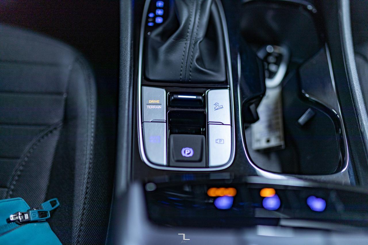 2024 Hyundai Santa Cruz AWD Preferred Nav BCam Red Deer AB