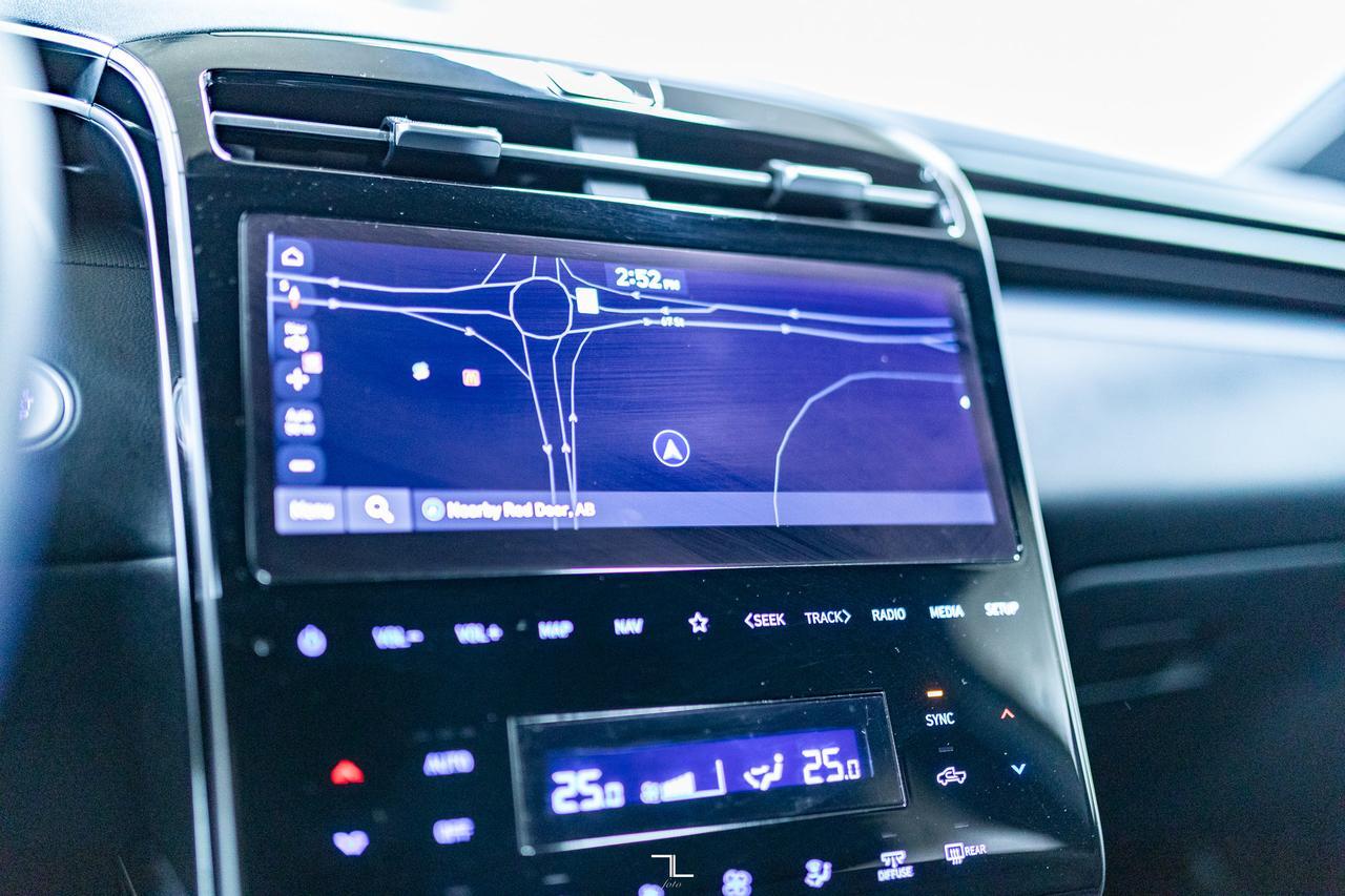 2024 Hyundai Santa Cruz AWD Preferred Nav BCam Red Deer AB