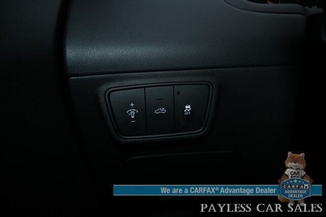 2024 Hyundai Santa Cruz Limited / AWD / Auto Start / Crew Cab / Heated & Cooled Leather Seats / Heated Steering Wheel / Sunroof / Lane Departure & Blind Spot / Apple CarPlay & Android Auto / 360 Camera / Tonneau Cover / 1 Owner Anchorage AK