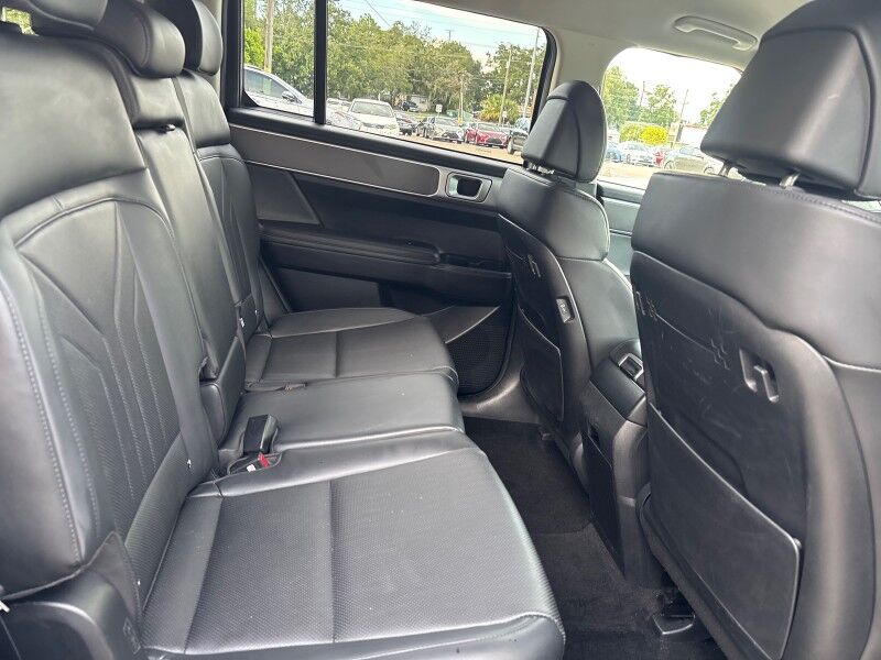 2024 Hyundai Santa Fe SEL w/THREE-ROW LEATHER. Seffner FL