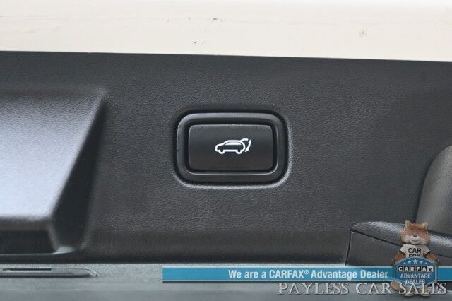 2024 Hyundai Tucson SEL / AWD / Auto Start / Power & Heated Cloth Seats / Adaptive Cruise Control / Lane Depart & Blind Spot Alert / Apple CarPlay & Android Auto / Back Up Camera / Keyless Entry & Start / 29 MPG / 1-Owner Anchorage AK
