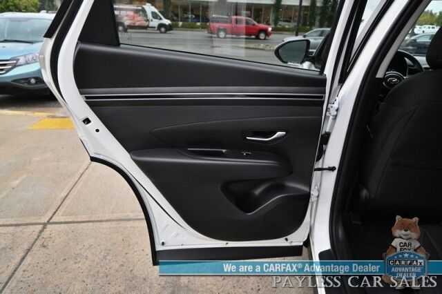 2024 Hyundai Tucson SEL / AWD / Auto Start / Power & Heated Cloth Seats / Adaptive Cruise Control / Lane Depart & Blind Spot Alert / Apple CarPlay & Android Auto / Back Up Camera / Keyless Entry & Start / 29 MPG / 1-Owner Anchorage AK