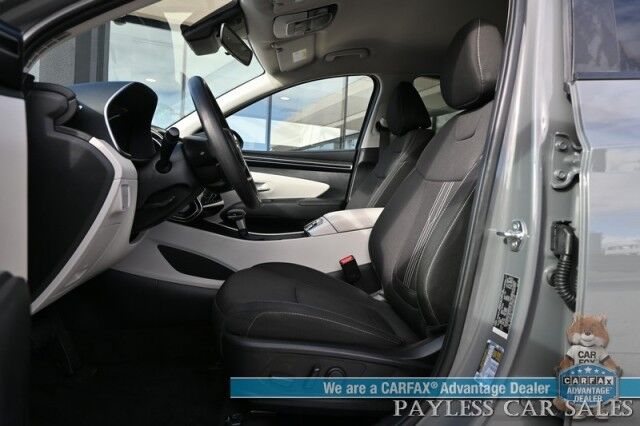 2024 Hyundai Tucson SEL / AWD / Auto Start / Power & Heated Cloth Seats / Adaptive Cruise Control / Lane Departure & Blind Spot Alert / Apple CarPlay & Android Auto / USB Input / Back Up Camera / 29 MPG / 1-Owner Anchorage AK