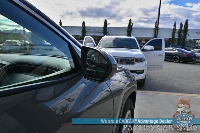 2024 Hyundai Tucson SEL / AWD / Auto Start / Power & Heated Cloth Seats / Adaptive Cruise Control / Lane Departure & Blind Spot Alert / Apple CarPlay & Android Auto / USB Input / Back Up Camera / 29 MPG / 1-Owner Anchorage AK