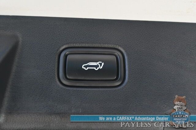 2024 Hyundai Tucson SEL / AWD / Auto Start / Power & Heated Cloth Seats / Lane Departure & Blind Spot / Adaptive Cruise Control / Apple CarPlay & Android Auto / Back Up Cam / Keyless Entry & Start / Aluminum Wheels / 1-Owner Anchorage AK