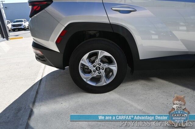 2024 Hyundai Tucson SEL / AWD / Auto Start / Power & Heated Cloth Seats / Lane Departure & Blind Spot / Adaptive Cruise Control / Apple CarPlay & Android Auto / Back Up Cam / Keyless Entry & Start / Aluminum Wheels / 1-Owner Anchorage AK