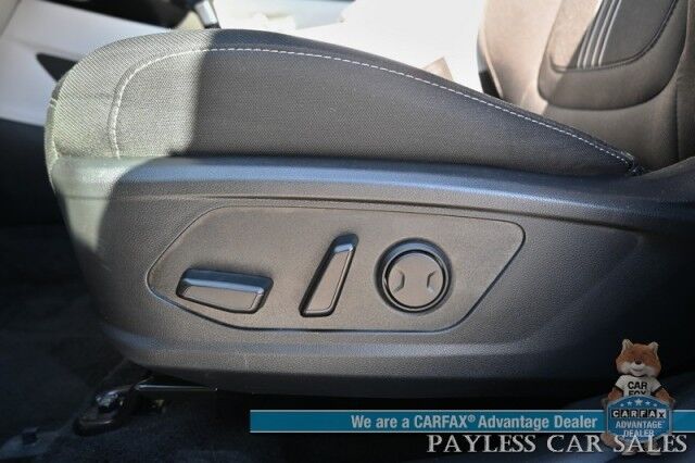 2024 Hyundai Tucson SEL / AWD / Auto Start / Power & Heated Cloth Seats / Lane Departure & Blind Spot / Adaptive Cruise Control / Apple CarPlay & Android Auto / Back Up Cam / Keyless Entry & Start / Aluminum Wheels / 1-Owner Anchorage AK